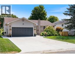 12 BRIARLEA CRES Crescent - 2