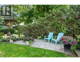 12 BRIARLEA CRES Crescent - 30