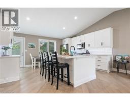 12 BRIARLEA CRES Crescent - 8