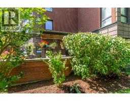 52 BLUE SPRINGS Drive UnitNo. 11 - 35