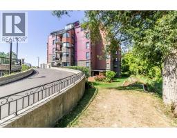 52 BLUE SPRINGS Drive UnitNo. 11 - 42