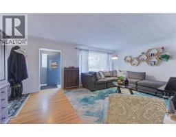 120 4 Avenue - 4