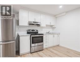 601 FLORENCEDALE Crescent - 32