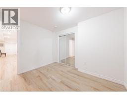 601 FLORENCEDALE Crescent - 34