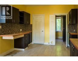 73 BROCK Street - 36