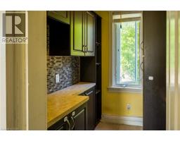 73 BROCK Street - 44