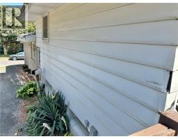 8 HOWARD Street - 31
