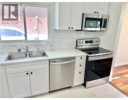 8 HOWARD Street - 7
