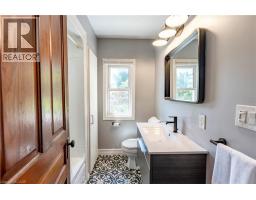 562 LAUREL Street - 28