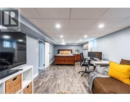 562 LAUREL Street - 31