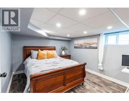 562 LAUREL Street - 33