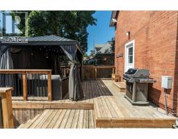 562 LAUREL Street - 37
