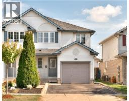 21 WHITTAKER Crescent - 1