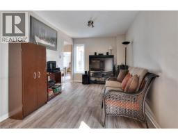 21 WHITTAKER Crescent - 11