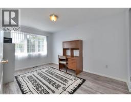 21 WHITTAKER Crescent - 17