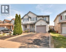 21 WHITTAKER Crescent - 2