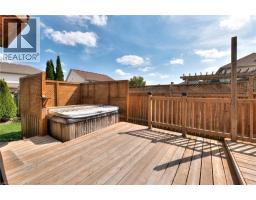 21 WHITTAKER Crescent - 31