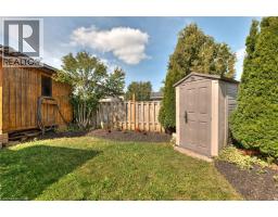 21 WHITTAKER Crescent - 34