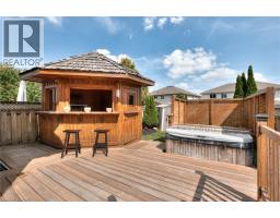 21 WHITTAKER Crescent - 35