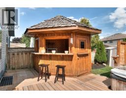 21 WHITTAKER Crescent - 36