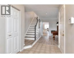 21 WHITTAKER Crescent - 6