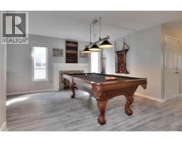 21 WHITTAKER Crescent - 8