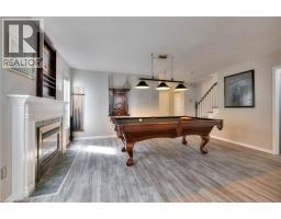 21 WHITTAKER Crescent - 9