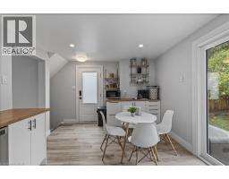 18 BERWICK Place - 12