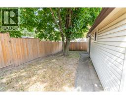 12 SHEA Crescent - 32