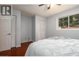 64 SABRINA Crescent - 21