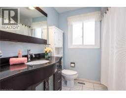 64 SABRINA Crescent - 25