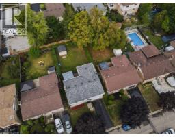 64 SABRINA Crescent - 44