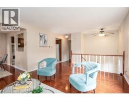 64 SABRINA Crescent - 9