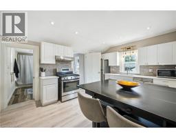 295 WELLINGTON Street - 12