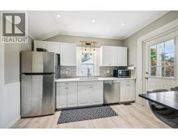 295 WELLINGTON Street - 14