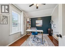 295 WELLINGTON Street - 18