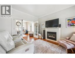 295 WELLINGTON Street - 8