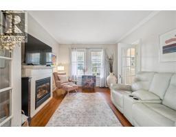 295 WELLINGTON Street - 9