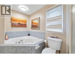 992 COPPER LEAF Crescent - 15