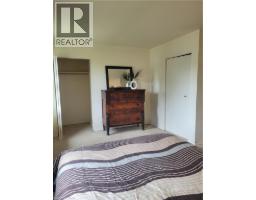 27 QUEENSTON Drive - 10