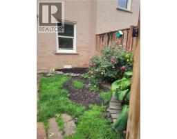 27 QUEENSTON Drive - 17