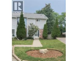 32 MOWAT Boulevard UnitNo. 8 - 2