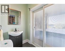 132 QUEEN Street W - 31