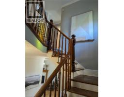 132 QUEEN Street W - 8