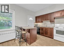 31 BRUCE Street - 12