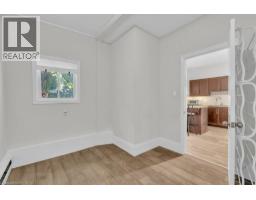 31 BRUCE Street - 14