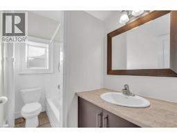 31 BRUCE Street - 17
