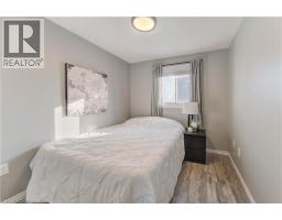 563 MORTIMER Drive - 18