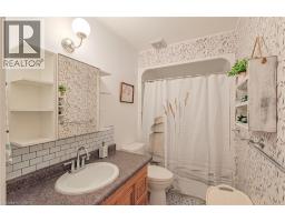 26 DOUGLAS Avenue - 21