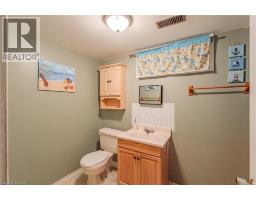 26 DOUGLAS Avenue - 35